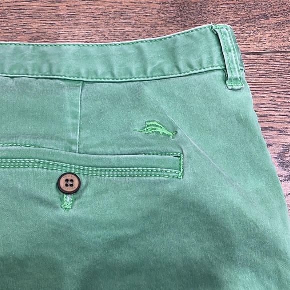 Men’s Tommy Bahama lime green shorts 38 excellent condition - Picture 5 of 6